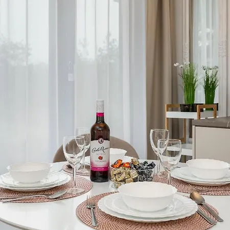 Jantaris- B3- Przy Plazy Apartamento